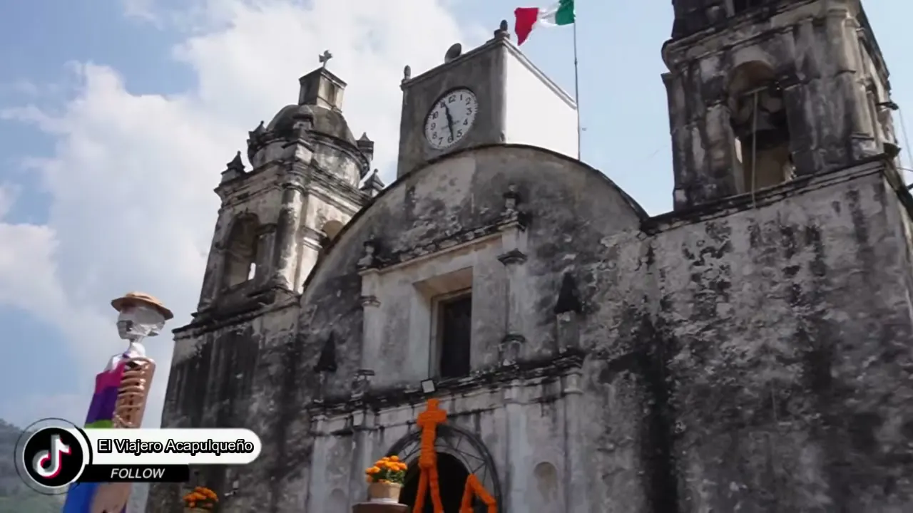 La parroquia de Tepoztlán, en el centro del pueblo