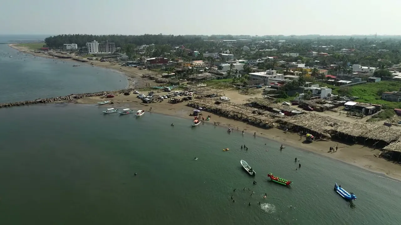 Vista aérea de la playa de Antón Lizardo, de donde salen las lanchas