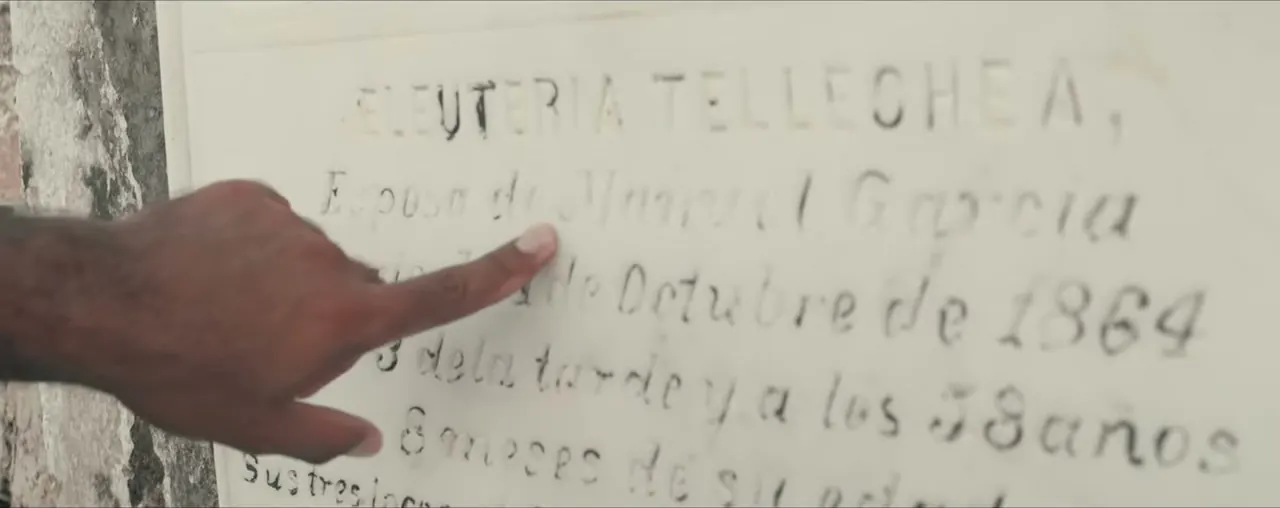 Una lápida de 1864, de las más antiguas que encontramos