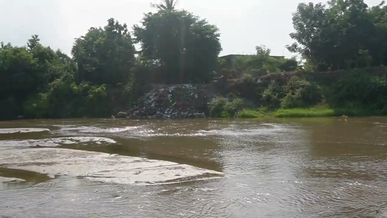 El río El Conchero, con poco caudal semanas después de las lluvias